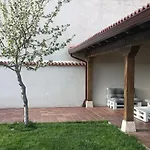La Casa De Paco Cabrera Dom wakacyjny Narros de Cuellar