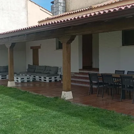 La Casa De Paco Cabrera Feriehus Narros de Cuellar